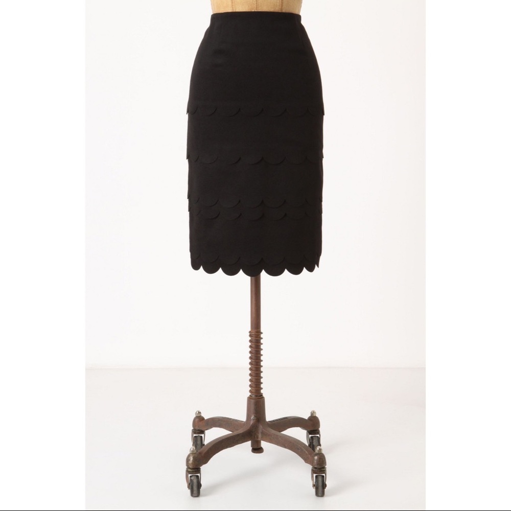 Anthropologie Maeve Scalloped Pencil Skirt. Size 0